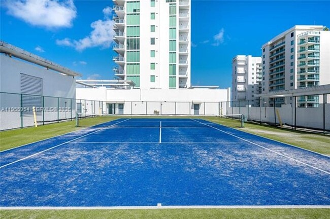 Building Photo - 7928 East Dr