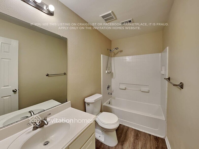 Building Photo - 1301 Spanish Moss Dr