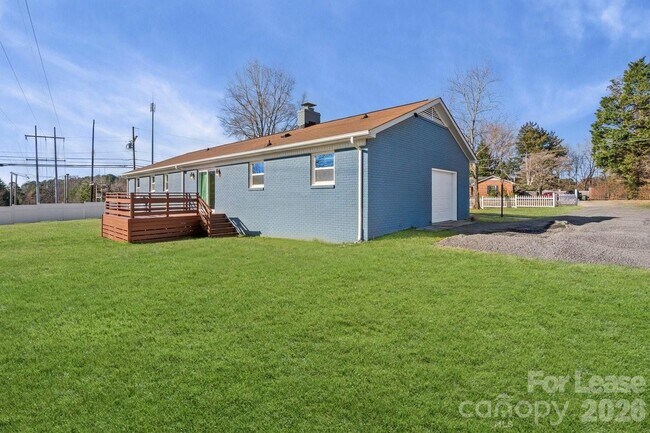 Building Photo - 16808 Knoxwood Dr