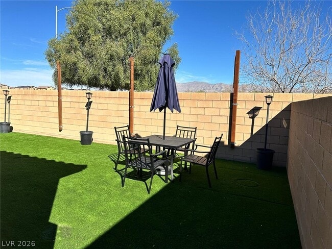 Building Photo - 1602 Morning Bell Ave