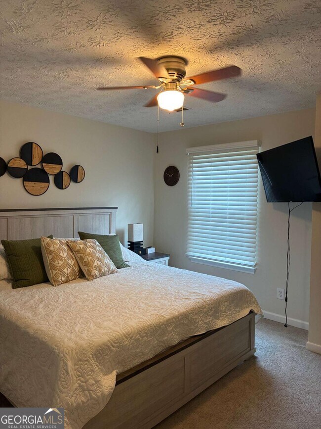 Building Photo - 117 Holly Mill Village Dr