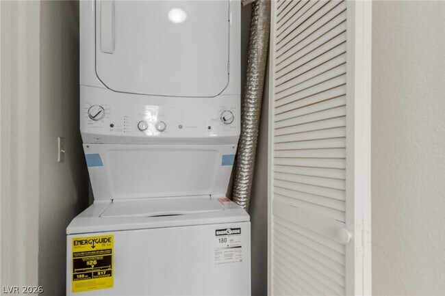 Building Photo - 4730 E Craig Rd