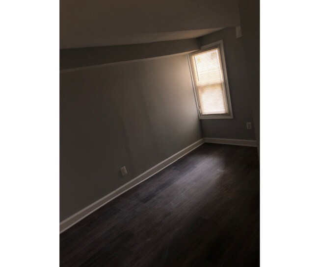 Building Photo - 3832 Cottage Ave