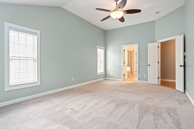 Building Photo - Gorgeous 4br/3ba Two Story House w/ Fully Fenced Backyard!