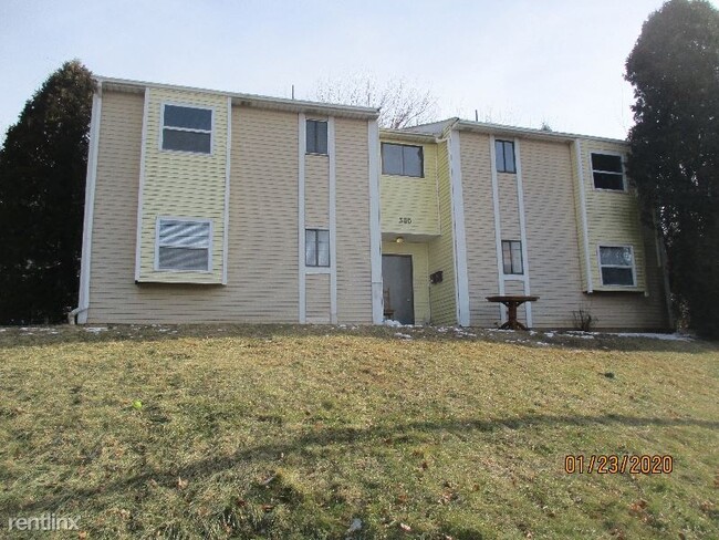 Building Photo - 300 Seitz St