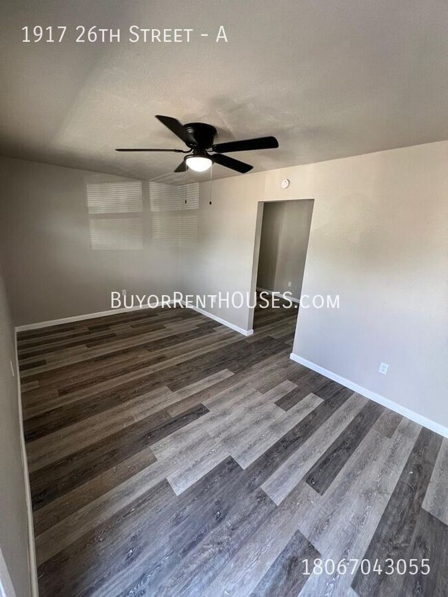 Building Photo - $499 Move-In Special (+ admin fee) + $0 De...