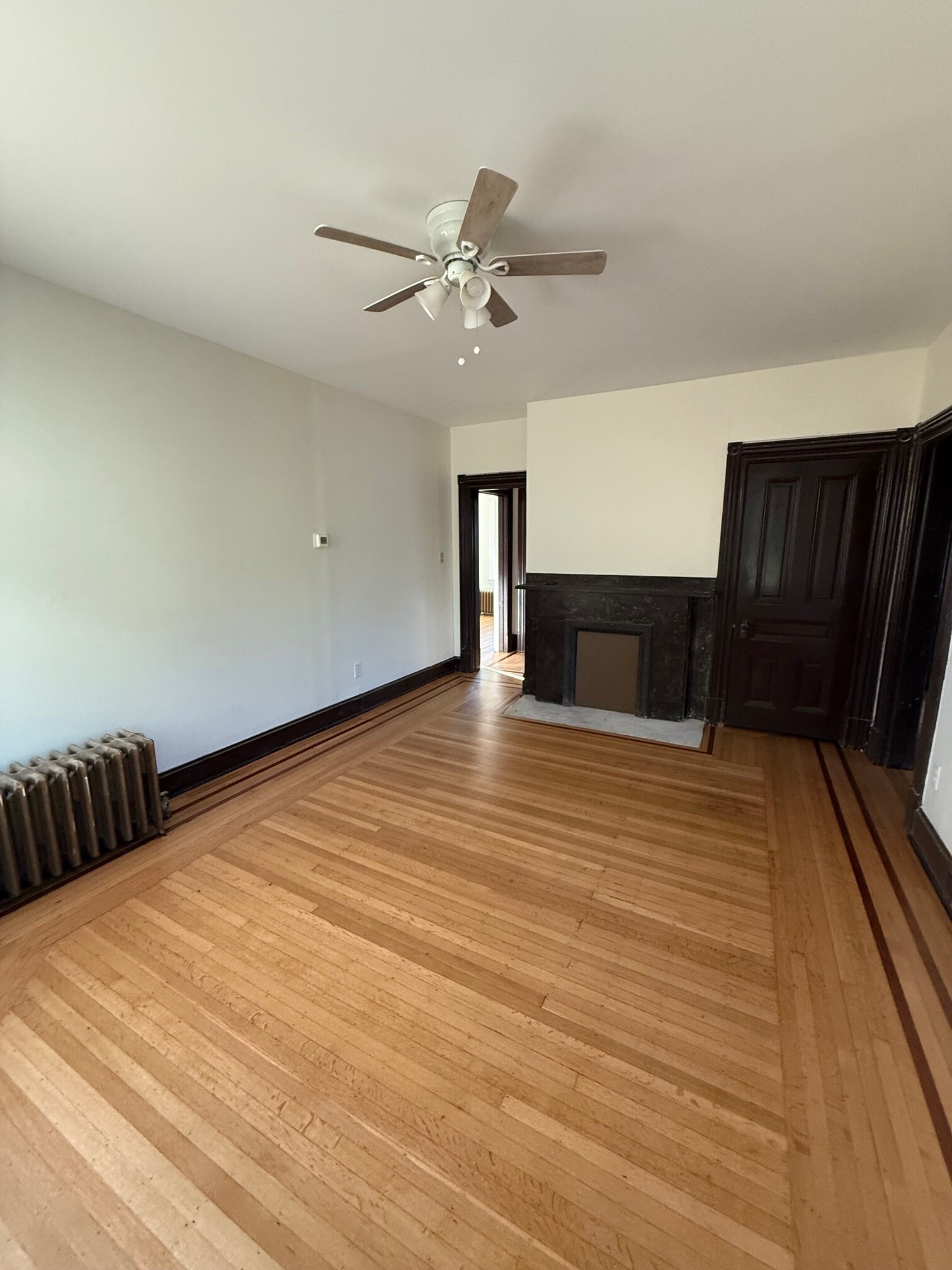 Building Photo - 433 Herschel St