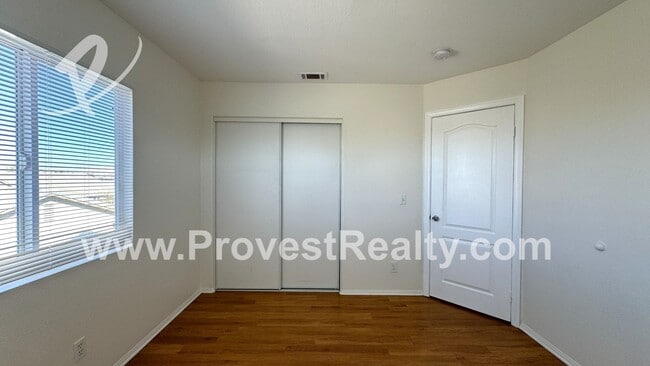 Building Photo - 4 Bed, 2.5 Bath Adelanto Home!!