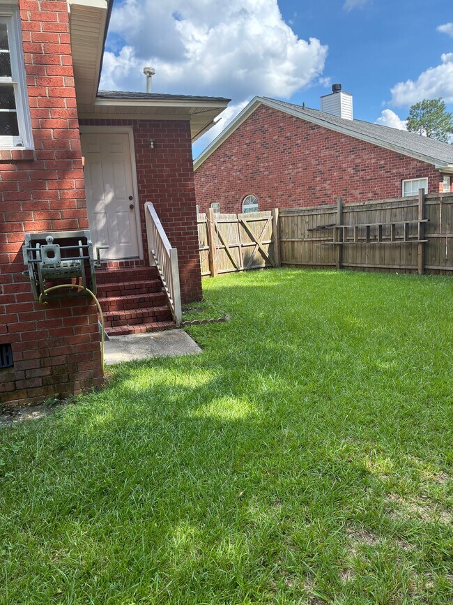 Building Photo - 1415 White Ibis Ct