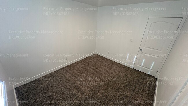 Building Photo - 5 bedroom, 2 bathroom, 3 car garage located near Taft Hwy/ Chevalier Rd