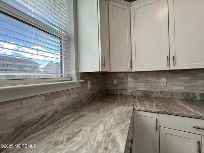 Building Photo - 32 Mariveles Wy