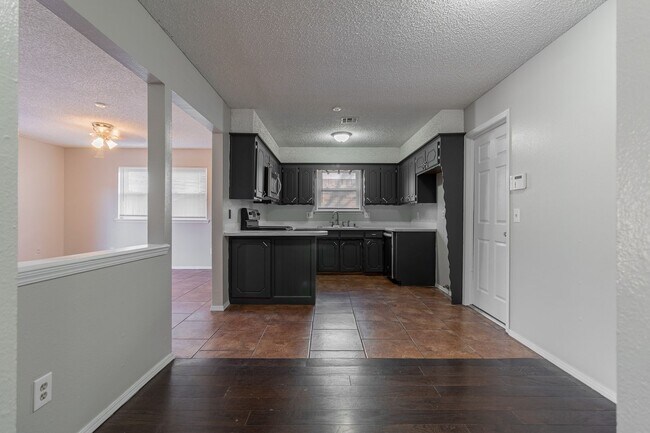 Building Photo - 3 Bed 2 Bath in Norman