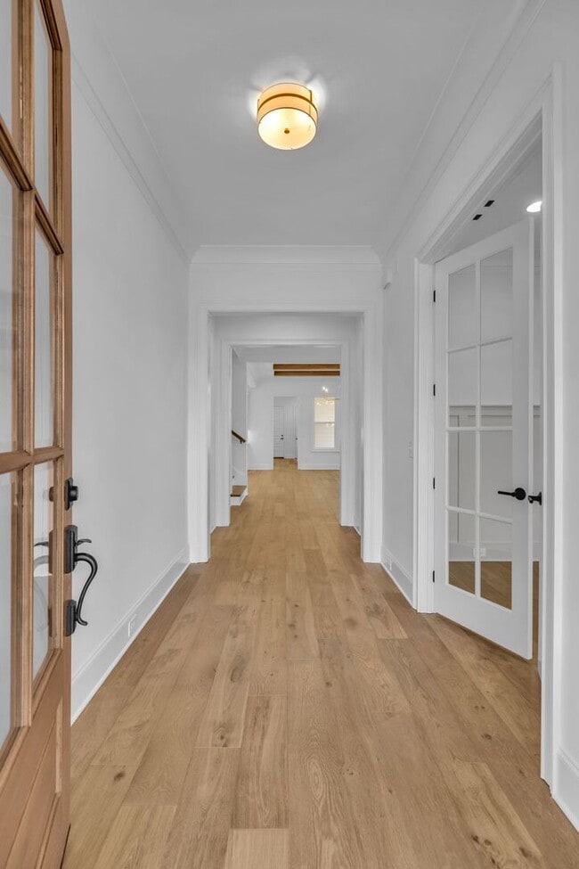 Building Photo - Luxury living in this brand new home - Franklin, TN