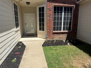 Building Photo - 205 Bexar Dr