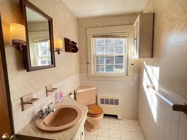 Building Photo - 10 Millwood Cir