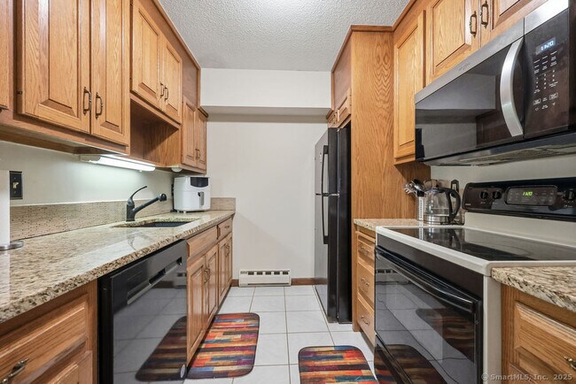 Building Photo - 25 Washington St