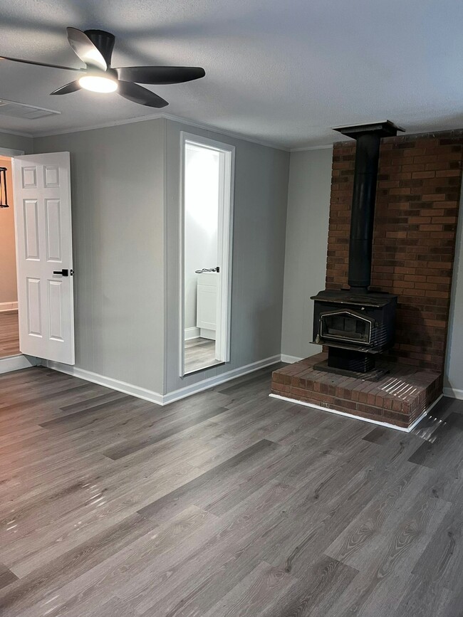 Building Photo - 229 Watson Dr