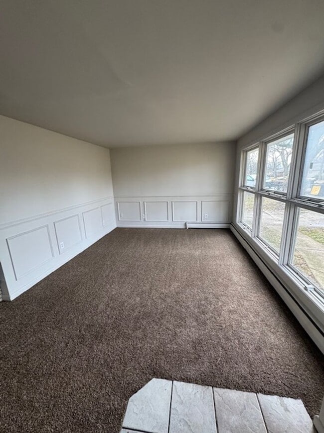 Building Photo - 4901 Salem Ln