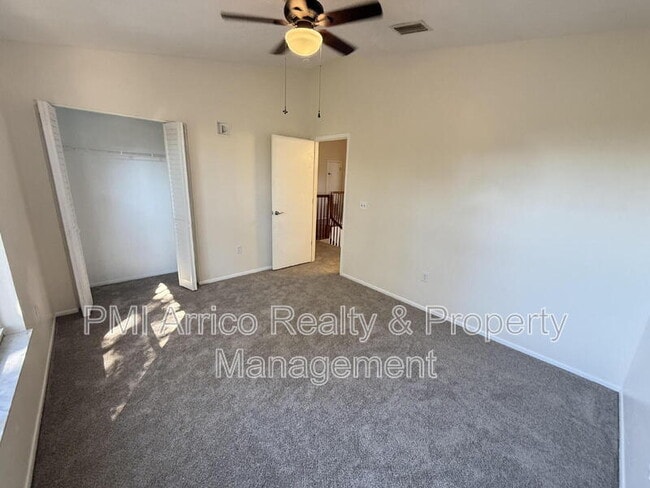 Building Photo - 12653 Longcrest Dr