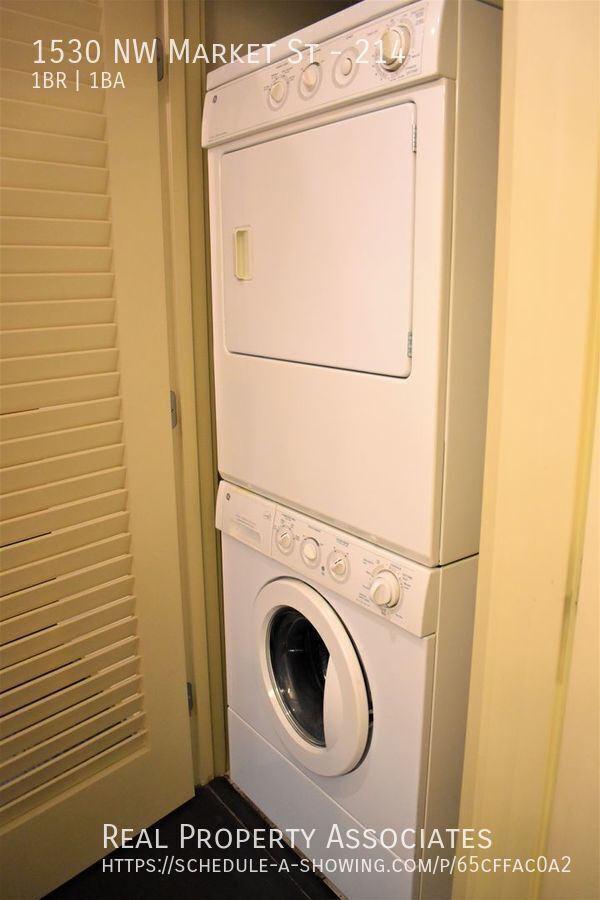 Building Photo - 1530 NW Market St