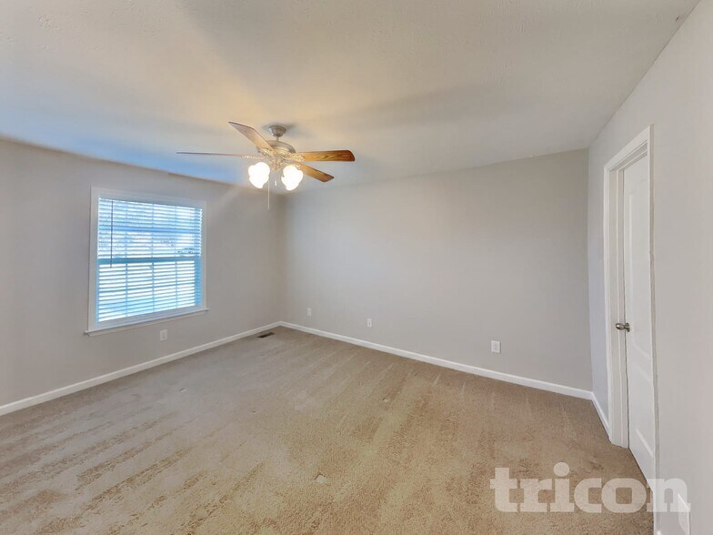 Building Photo - 1621 Robert Rd