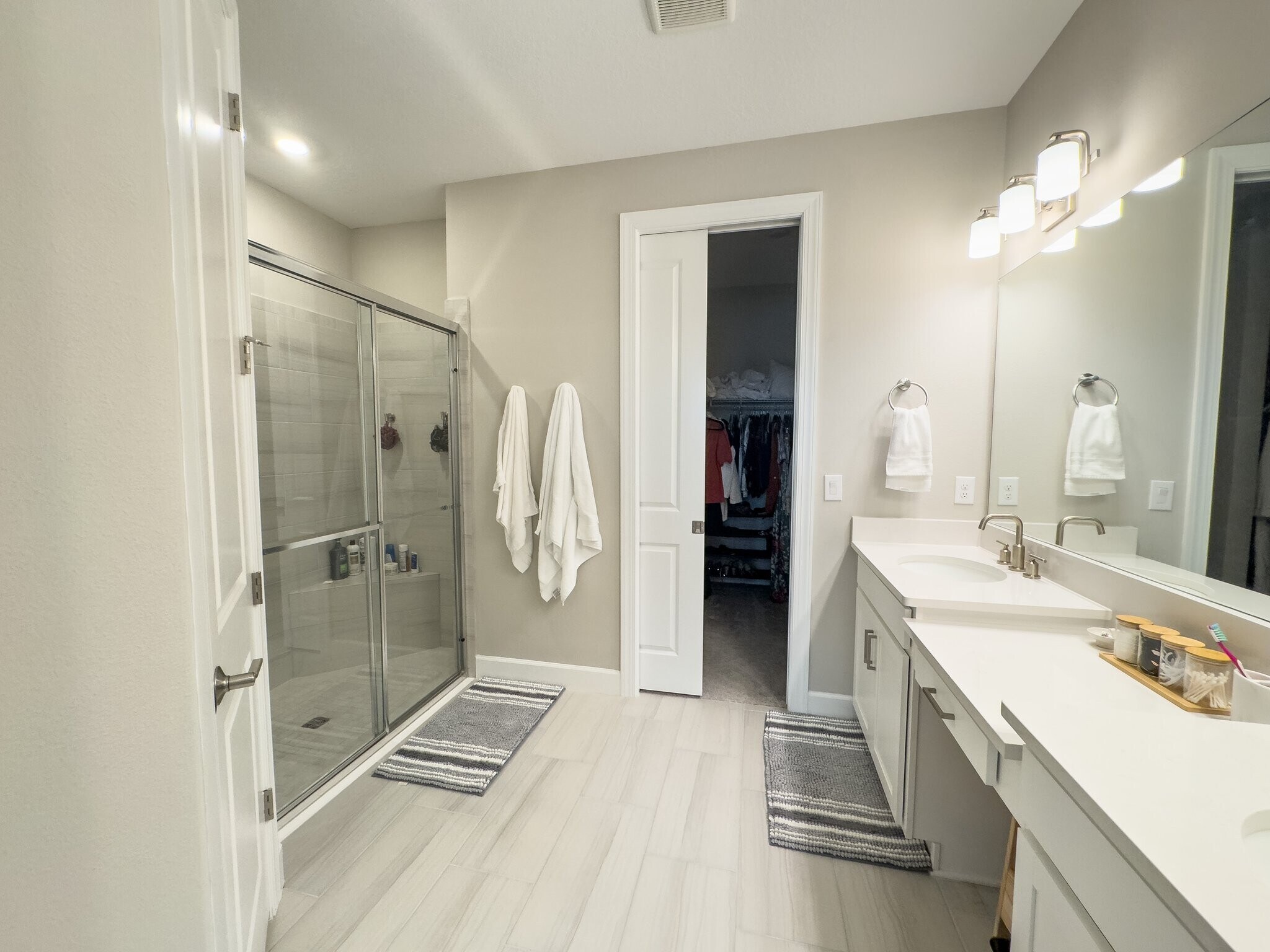 Building Photo - 16126 San Donato Pl