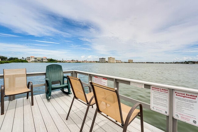 Building Photo - 6218 Palma Del Mar Blvd S