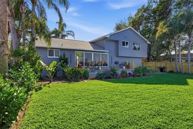 Building Photo - 377 22nd Ave SE