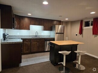 Building Photo - 864 E 200 S