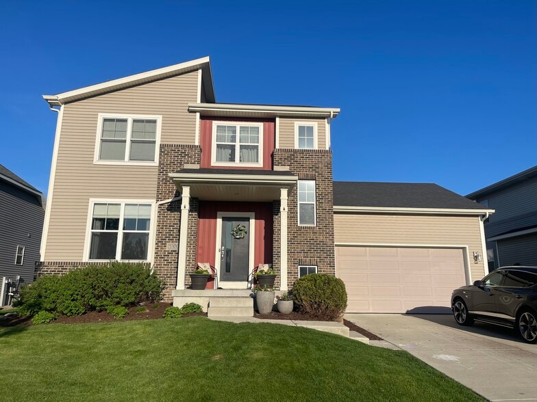 Building Photo - 5370 Little Bluestem Dr