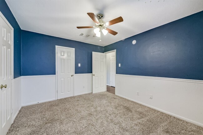 Building Photo - 13203 Yaupon Holly Ln