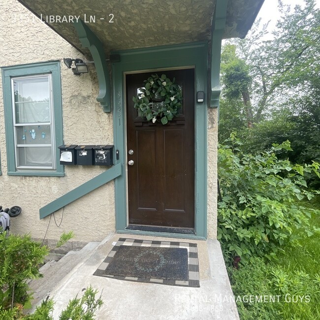 Building Photo - Beautiful 3 Bedroom in St. Louis Park!