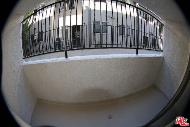 Building Photo - 1515 S Beverly Dr