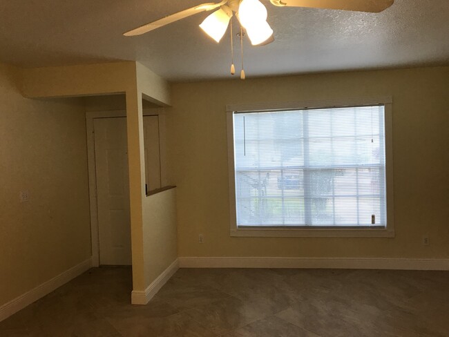 Living room view to outside - 144 Reserve Cir