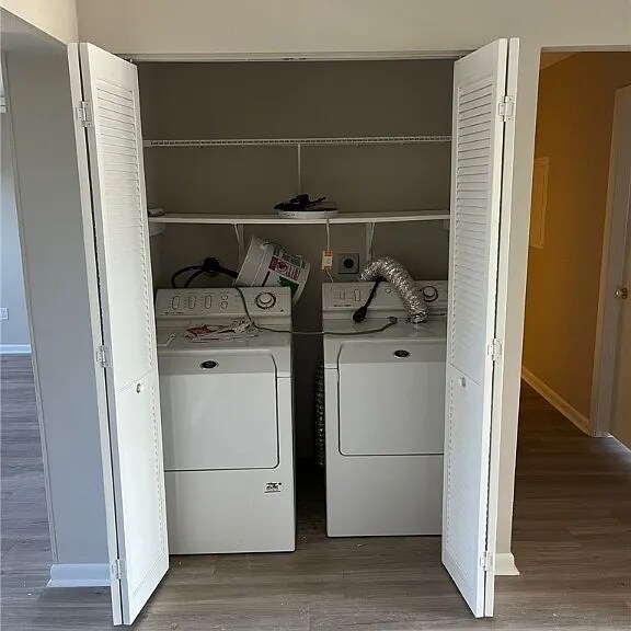 Building Photo - 6824 Sandtrap Dr N