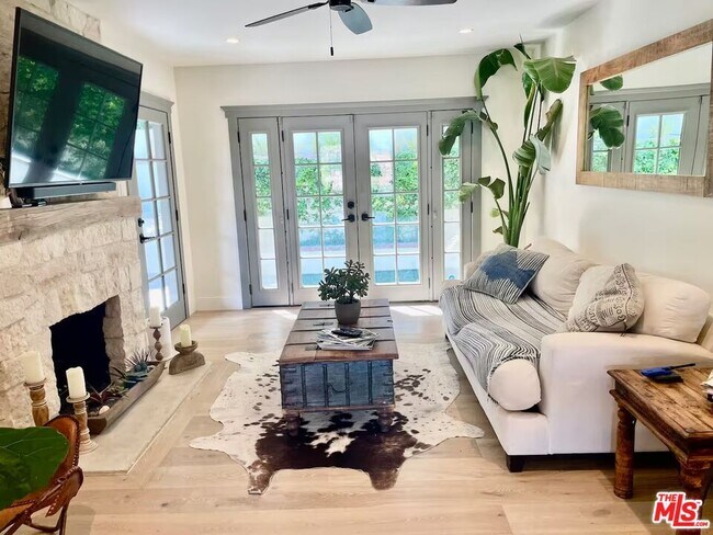 Building Photo - 12208 Laurel Terrace Dr