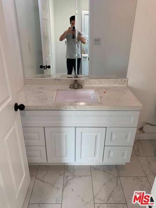 Building Photo - 2509 1/2 Cincinnati St