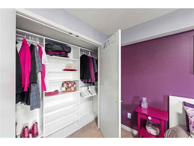 Building Photo - 48 Groveland Terrace