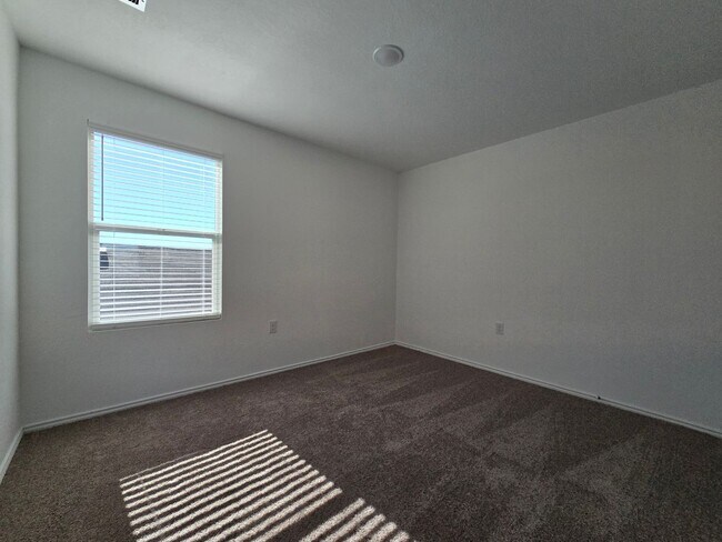 Building Photo - 13327 Laffoon Wy