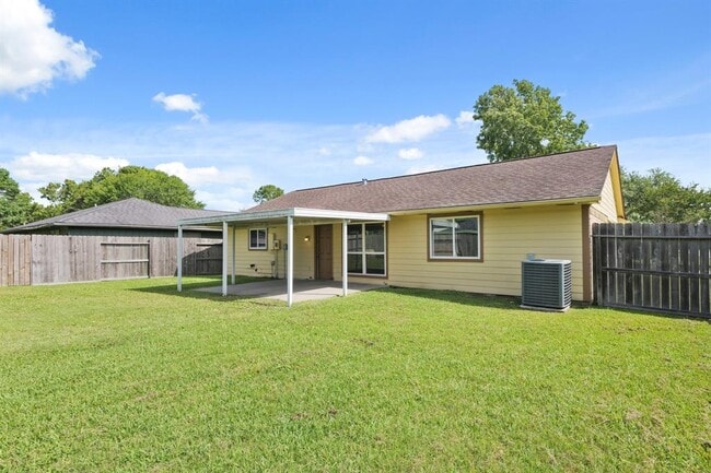 Building Photo - 6934 Renfro Dr