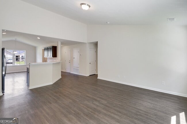 Building Photo - 604 Jodi Pl