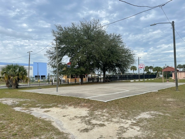 Building Photo - 3000 Clarcona Rd