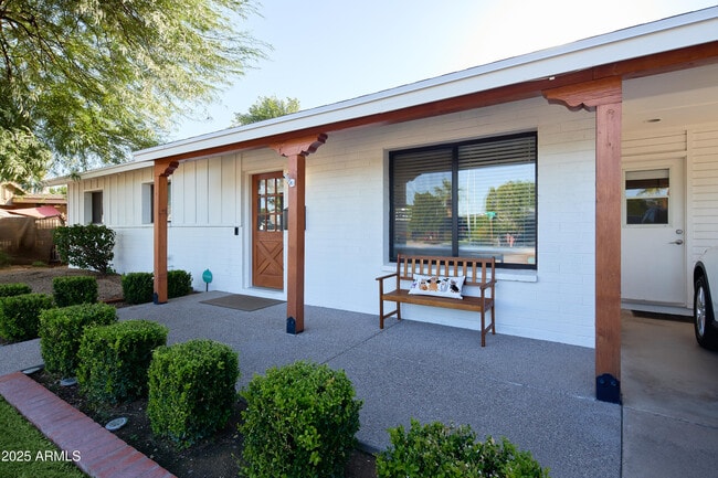 Primary Photo - 4226 N 84th Pl