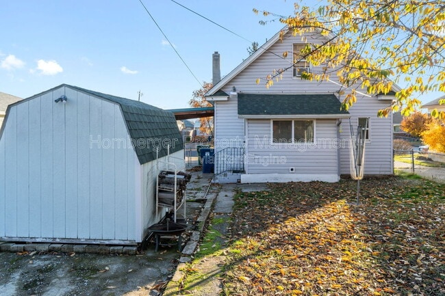 Building Photo - 707 E Providence Ave