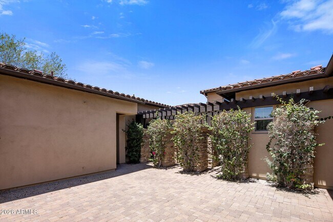 Building Photo - 8184 E Wingspan Way