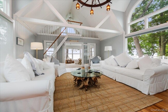 Building Photo - 100 W Shore Dr