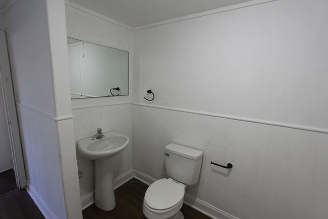 Building Photo - 232 Columbia Ave