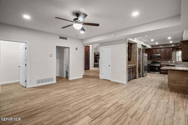 Building Photo - 7216 Desert Jewel Dr