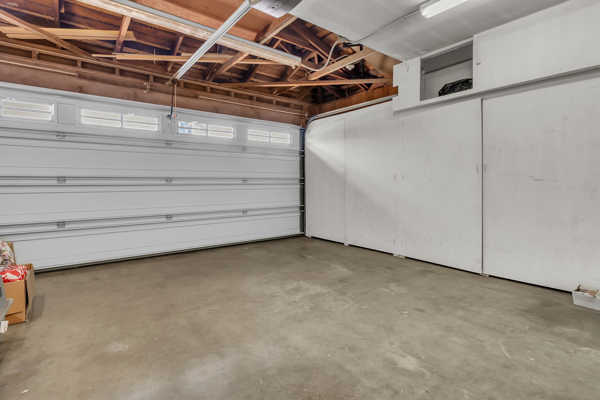 Building Photo - 9720 Blandwood Rd