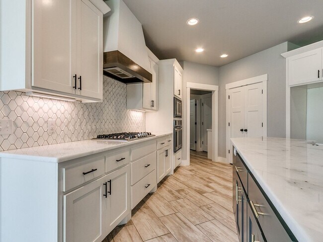 Building Photo - 5 Bedrooms + 3 Baths + Piedmont Schools
